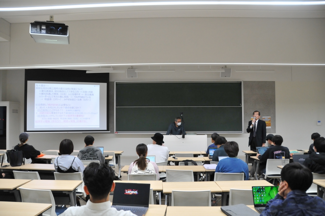 産学連携講座「社会貢献と経済学」第4回授業が行われました