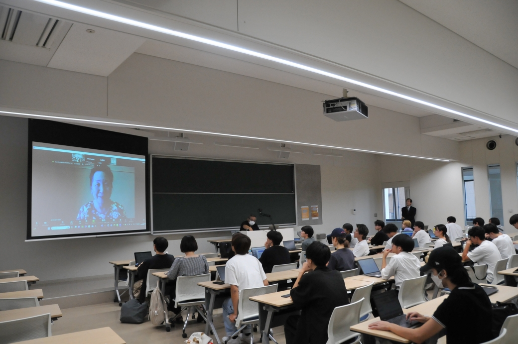 産学連携講座「社会貢献と経済学」第3回授業が行われました
